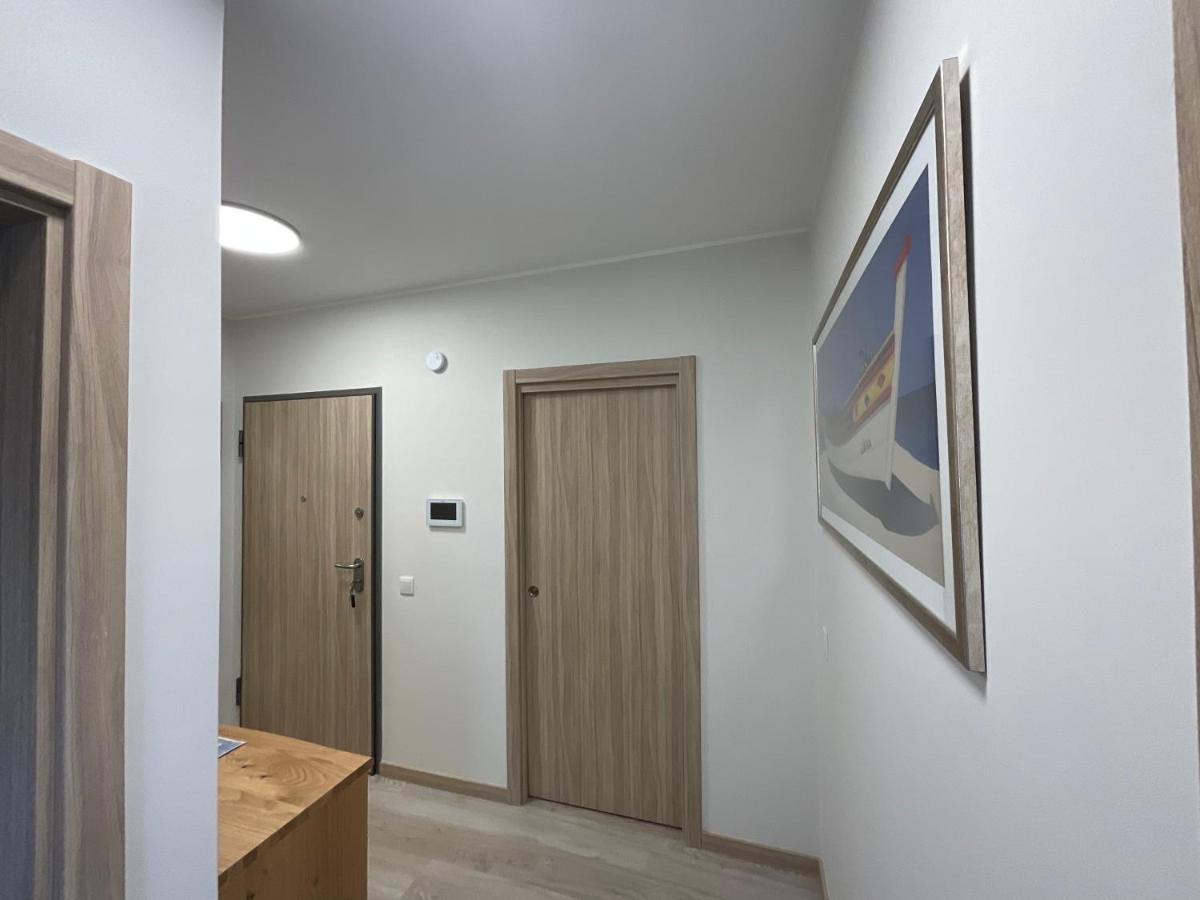 Premium Flat