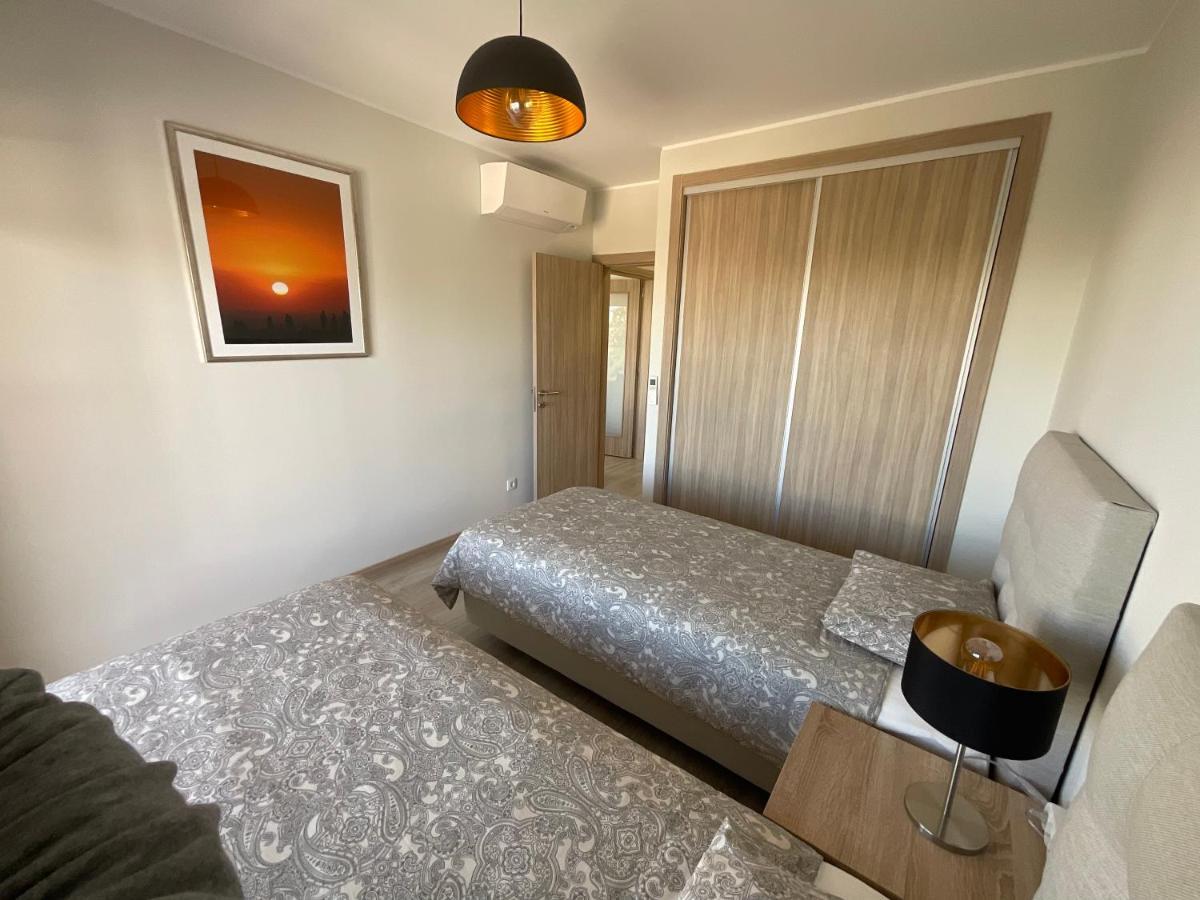 Premium Flat *